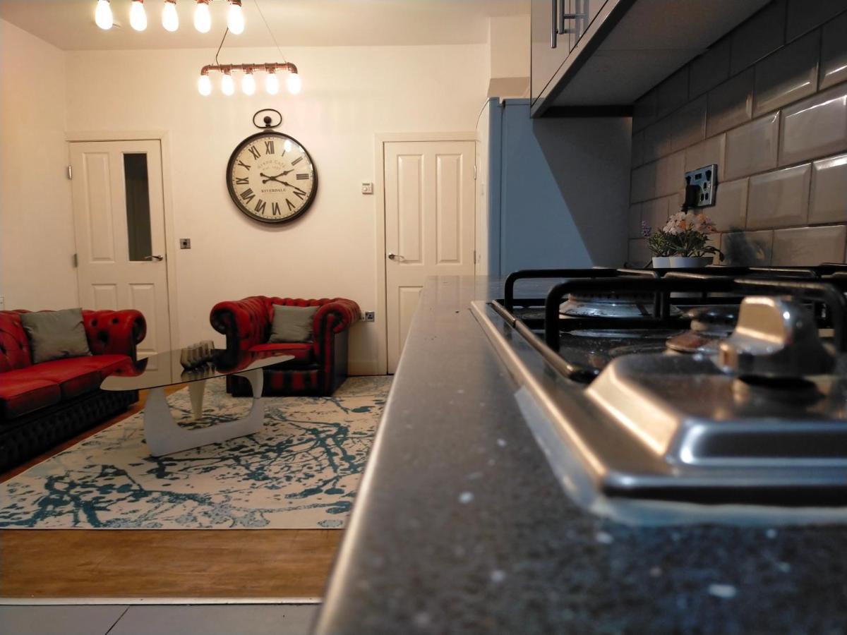 4 Bed Entire House - Heart Of The City - Near Sufc Sheffield Exterior photo